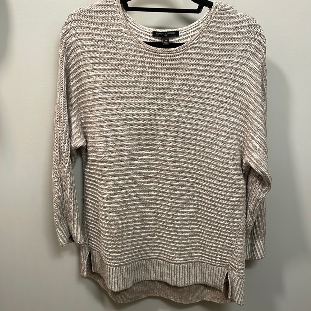 Banana Republic Medium knit Sweater